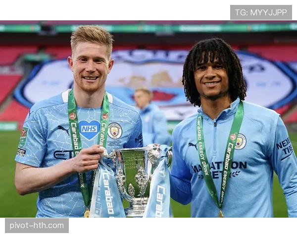 约翰·斯通斯与鲁本·迪亚斯:技术型与指挥型中卫的战术角色差异解析 约翰·斯通斯与鲁本·迪亚斯:技术型与指挥型中卫的战术角色差异解析