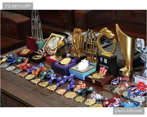 梁伟铿训练完直接打车去喝三万块的茶？